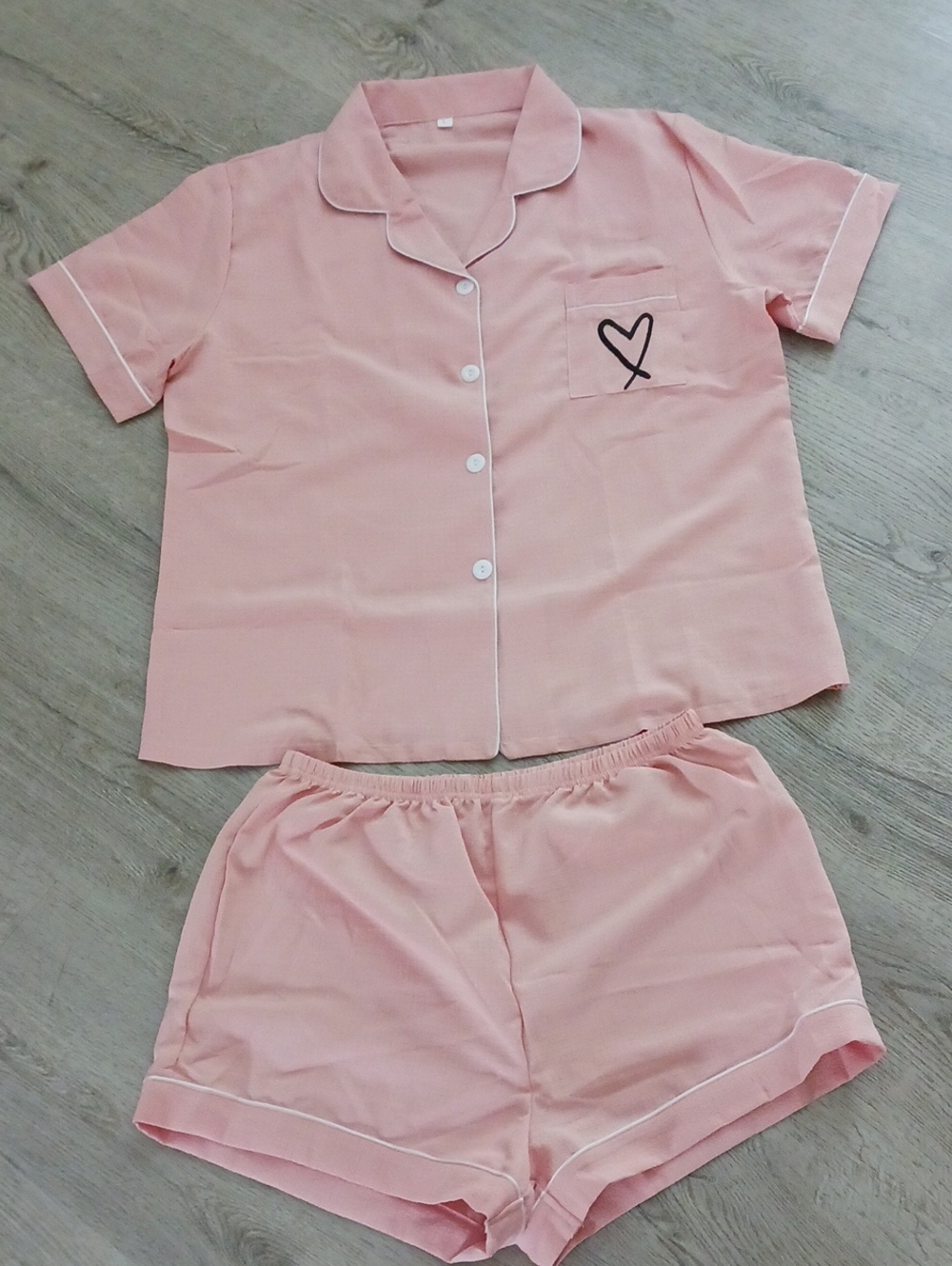 Women’s Large Pink Short Sleeve Pajama Set with Heart Pocket NWOT